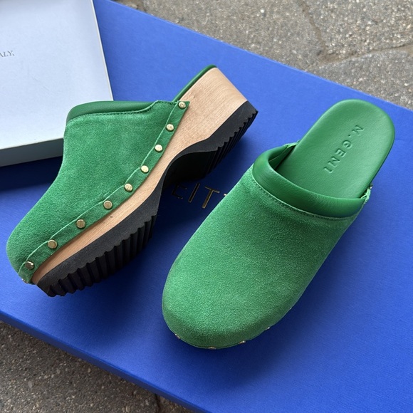 M. Gemi The Greta Suede Clog in Jewel Green - Picture 1 of 6